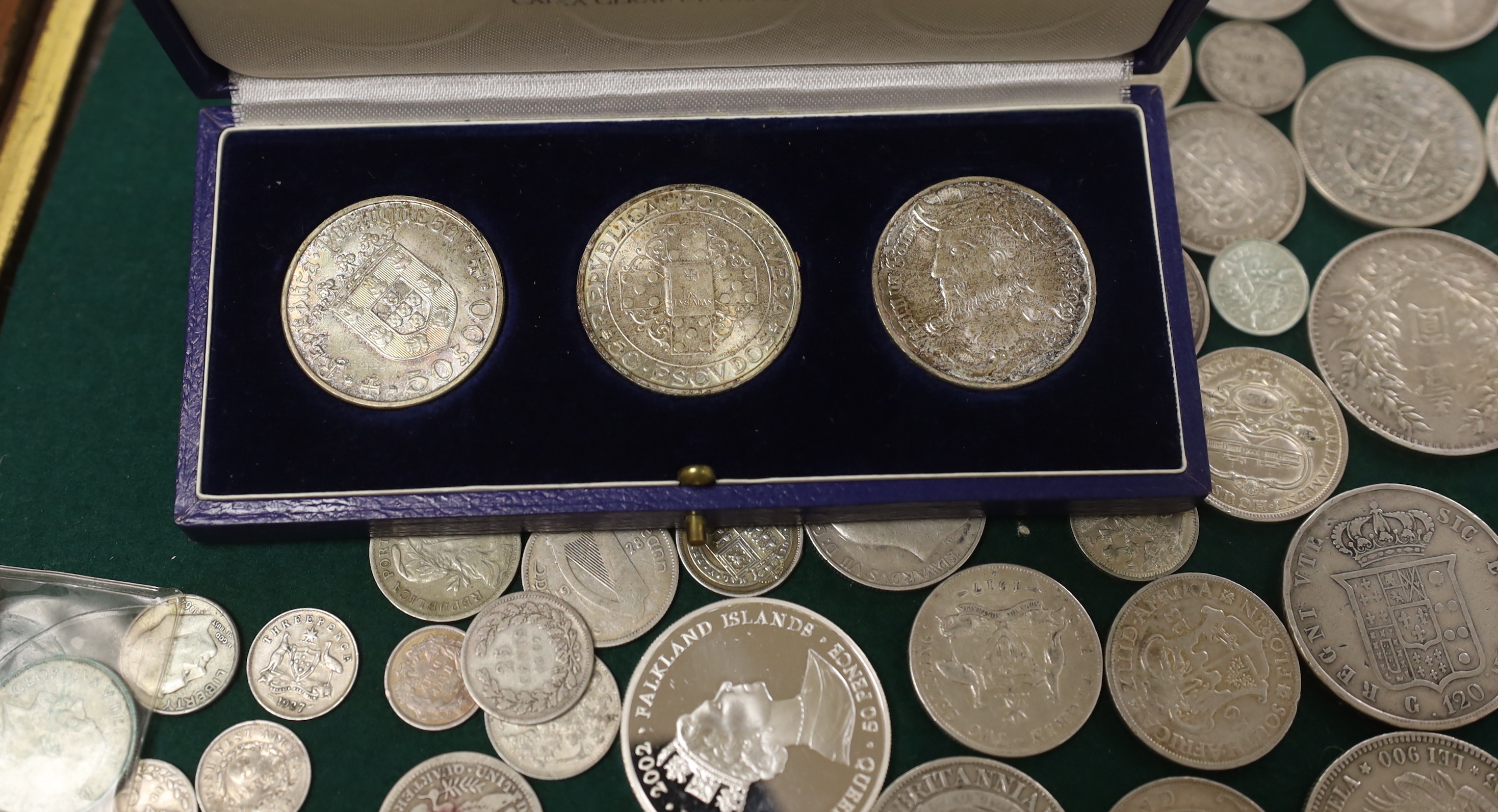 World coins, silver including Hong Kong one dollar 1901, 1895 crown, etc.